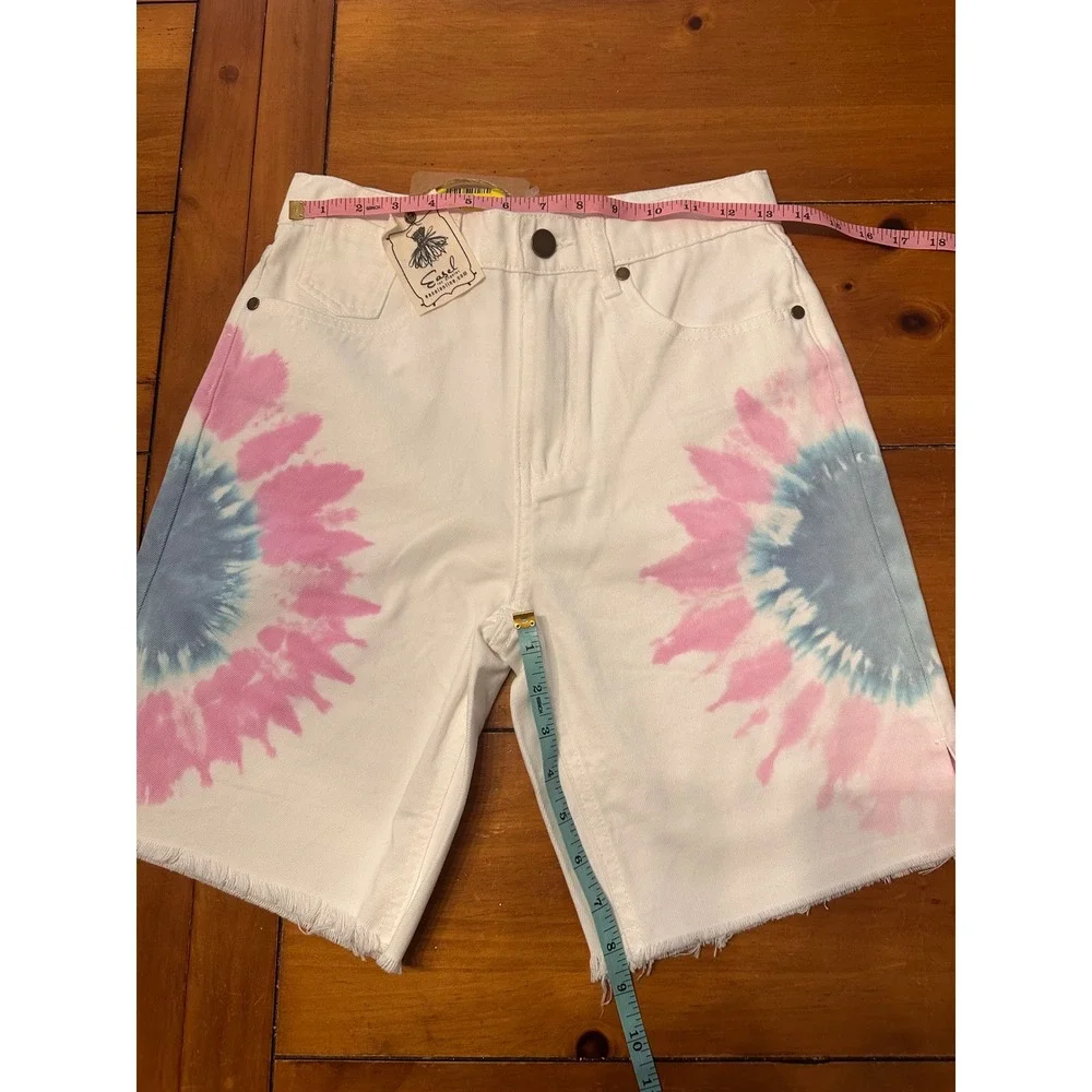 Easel Los Angeles White Tie Dye Sunburst Bermuda Denim Shorts Small NWT